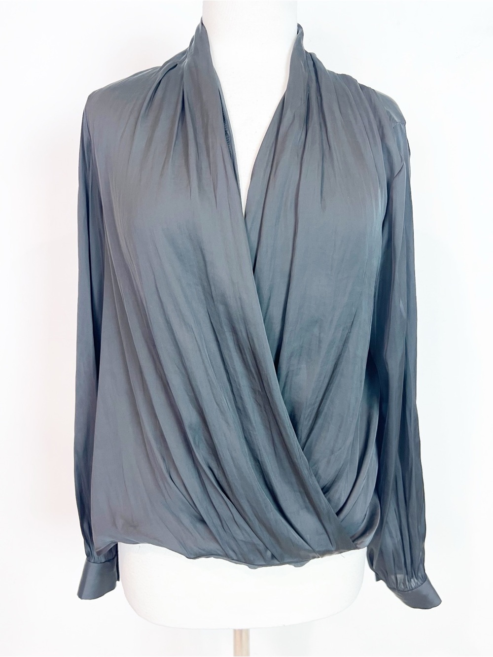 ALL IN FAVOR BLACK SILKY SURPLICE FRONT LONG SLEEVE BLOUSE SZ LARGE
